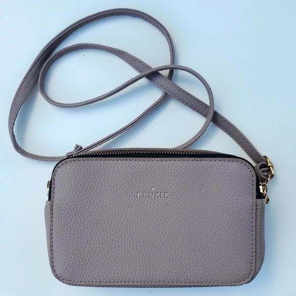 Kedzie Muave Pop Modernist Vegan Leather Crossbody Shoulder Compact Camera Shape - Picture 1 of 12